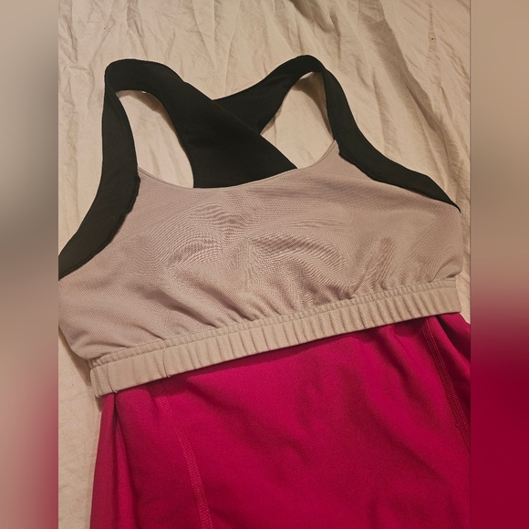 Under Armour Pink Tank Top Woman's XS - Picture 8 of 9